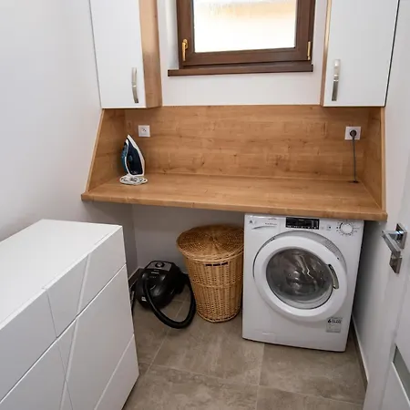 Apartman Visnove 아파트 Visnove